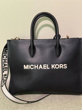 NWT Michael Kors Black Pebbled Leather Tote with White Logo Strap